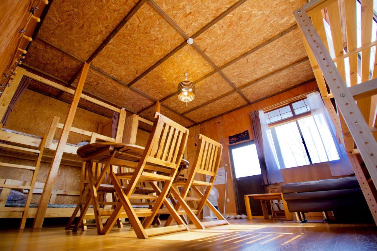 Clione Campground Hostel Sari Kültér fotó